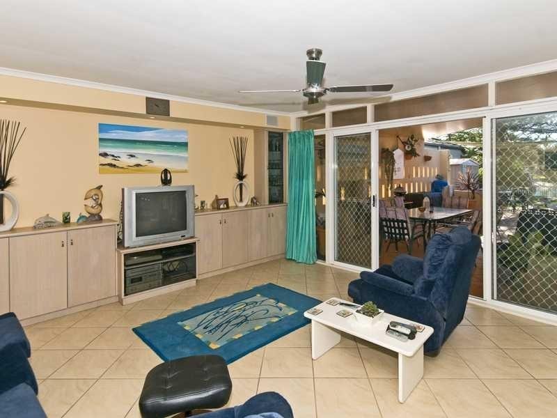 46 Mallawa Drive, Palm Beach QLD 4221