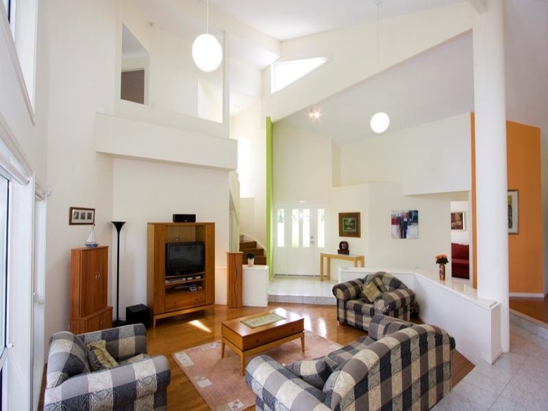 9 Montebello Court, Mermaid Waters QLD 4218