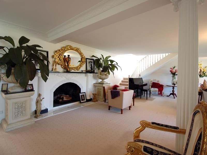 237 Simpsons Road, Elanora QLD 4221