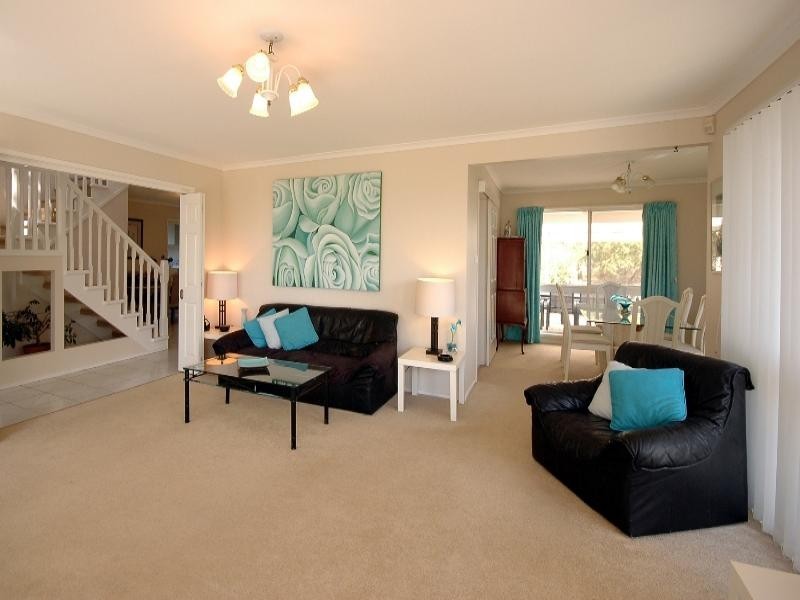 40 Buckingham Way, Elanora QLD 4221