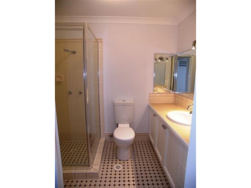 30 Whitehead Drive, Burleigh Waters QLD 4220