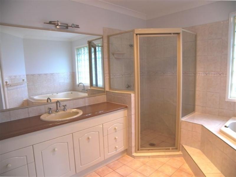 30 Whitehead Drive, Burleigh Waters QLD 4220