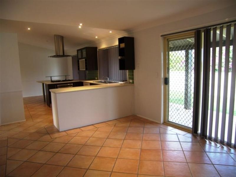 30 Whitehead Drive, Burleigh Waters QLD 4220