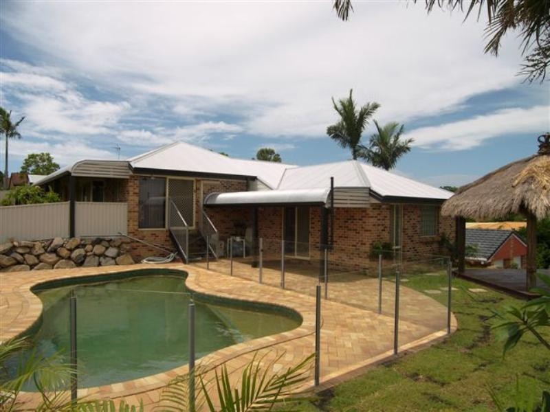 30 Whitehead Drive, Burleigh Waters QLD 4220