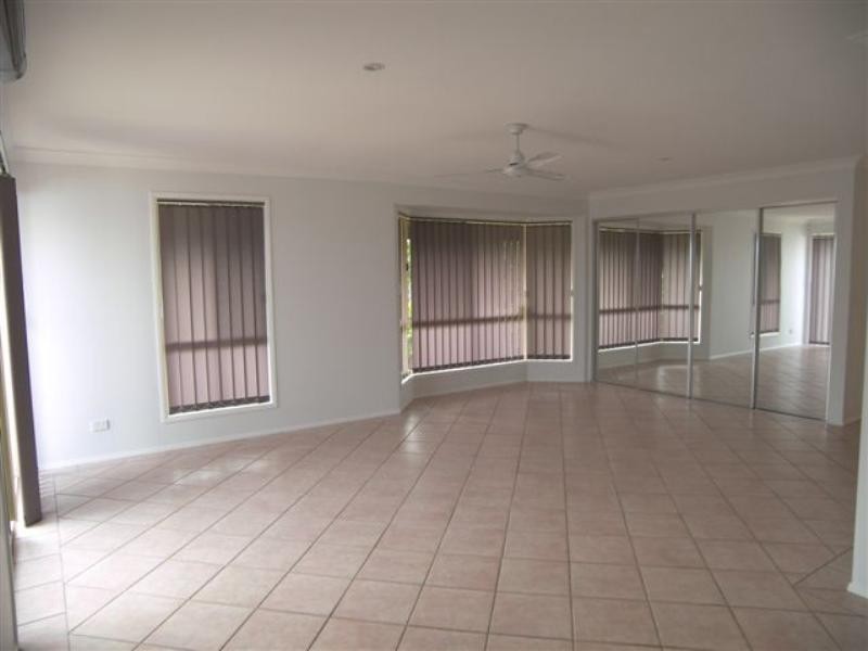 30 Whitehead Drive, Burleigh Waters QLD 4220