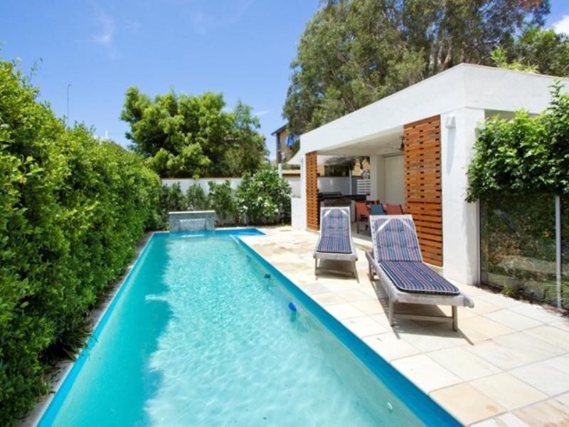 30 Ocean Street, Mermaid Beach QLD 4218