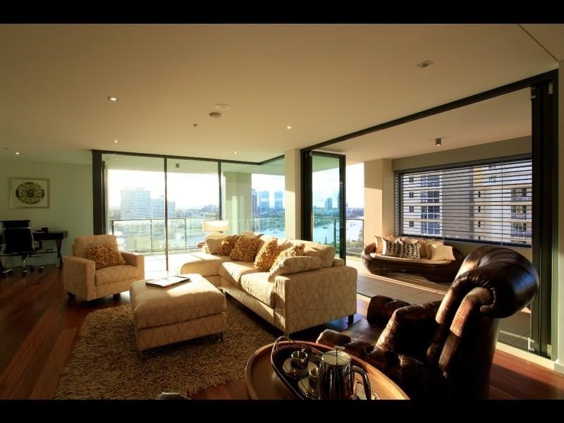 Milan Apartments Hughes Avenue Main Beach Qld Milan Apartments Hughes Avenue Main Beach Qld