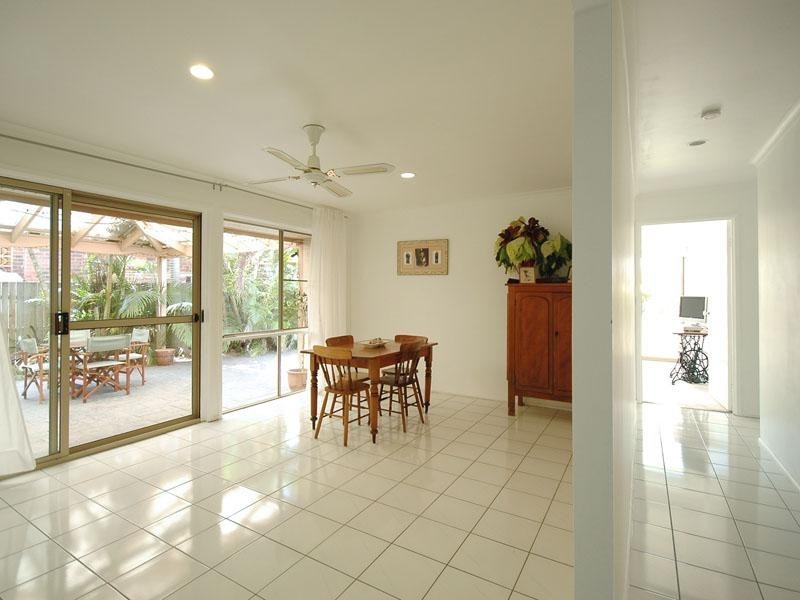 2 Harris Court, Currumbin Waters QLD 4223