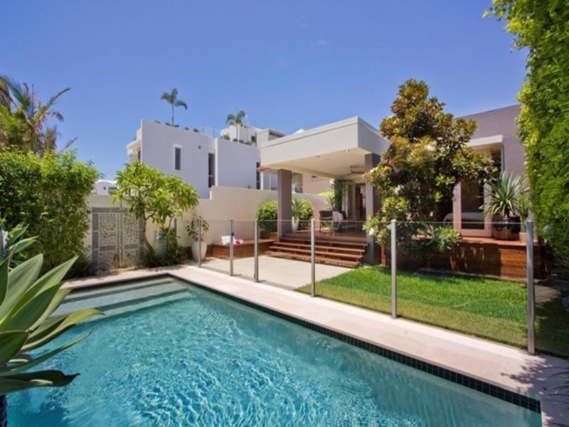 17 Alfred Street, Mermaid Beach QLD 4218