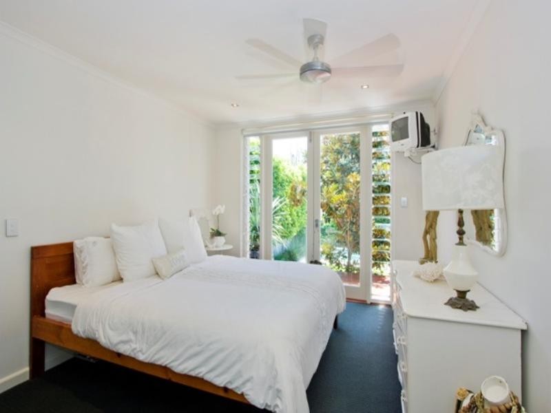 17 Alfred Street, Mermaid Beach QLD 4218