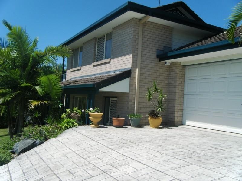 7 Carilla Place, Elanora QLD 4221