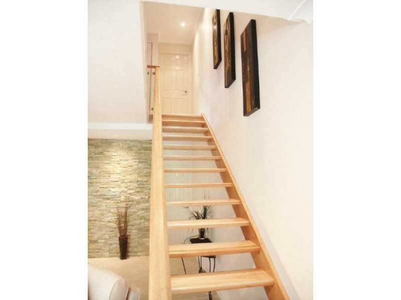 4 ”Glen Lee”, 1933 Gold Coast Highway, Burleigh Heads QLD 4220