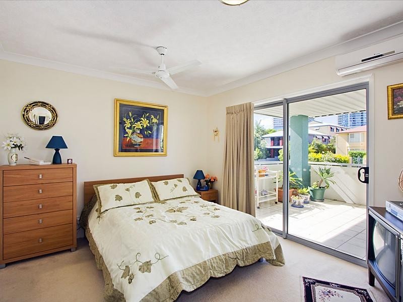 8 “Queens Gem”, 52 Queen Street, Southport QLD 4215