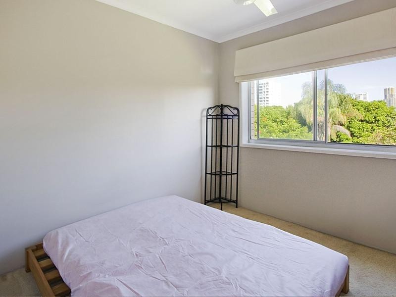11 ‘York House’, 203 Scarborough Street, Southport QLD 4215