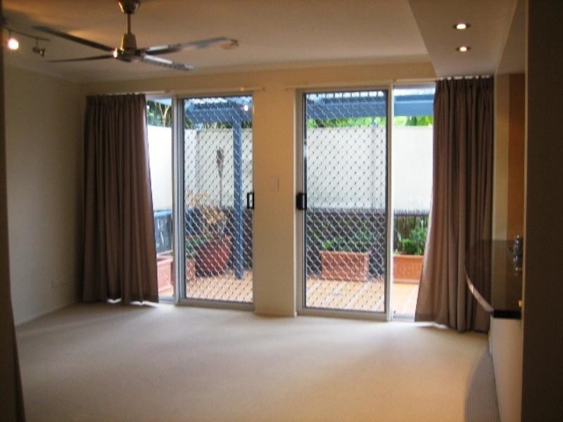 3 ‘Nautica Blue’, 98 Petrel Avenue, Mermaid Beach QLD 4218