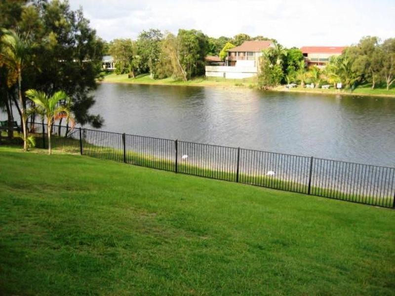 46 Dunlin Drive, Burleigh Waters QLD 4220