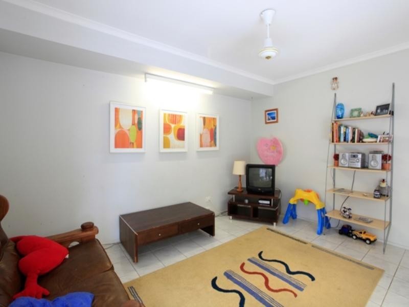 94 Japonica Drive, Palm Beach QLD 4221