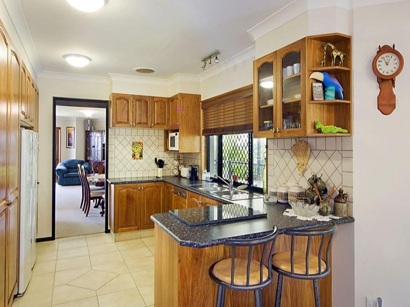 32 Forest Drive, Elanora QLD 4221