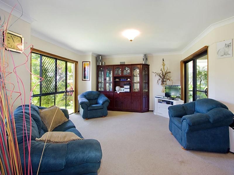32 Forest Drive, Elanora QLD 4221