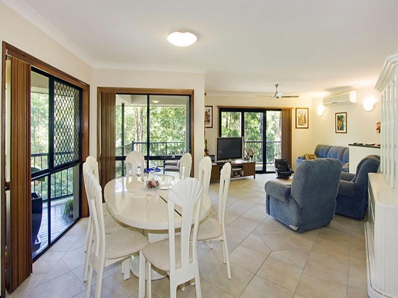 32 Forest Drive, Elanora QLD 4221