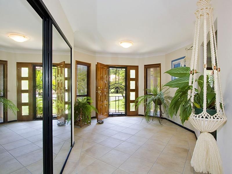 32 Forest Drive, Elanora QLD 4221