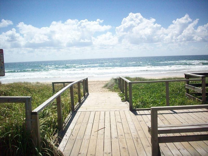 2/43 Arthur Street, Mermaid Beach QLD 4218