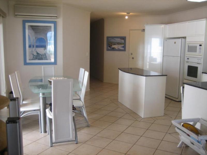 1 ”Reef Royale”, 20 Marine Parade, Miami QLD 4220