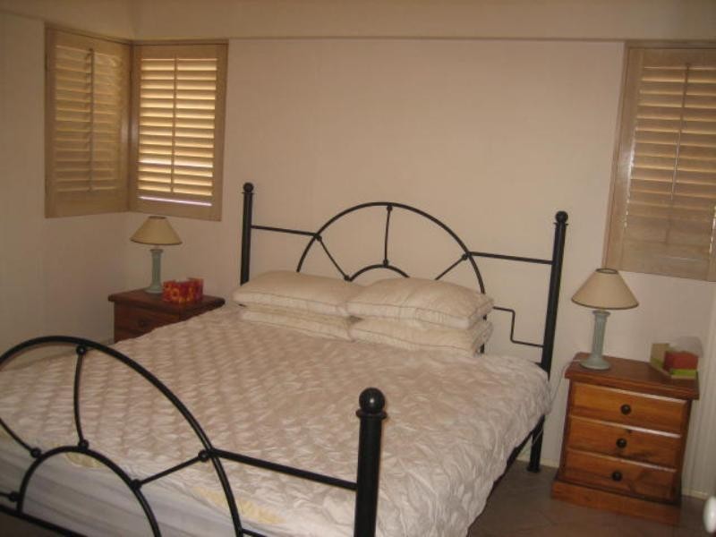 1 ”Reef Royale”, 20 Marine Parade, Miami QLD 4220