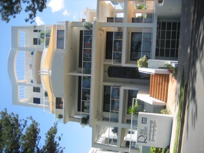 1 ”Reef Royale”, 20 Marine Parade, Miami QLD 4220