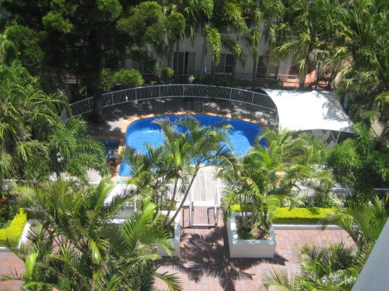 1 ”Reef Royale”, 20 Marine Parade, Miami QLD 4220