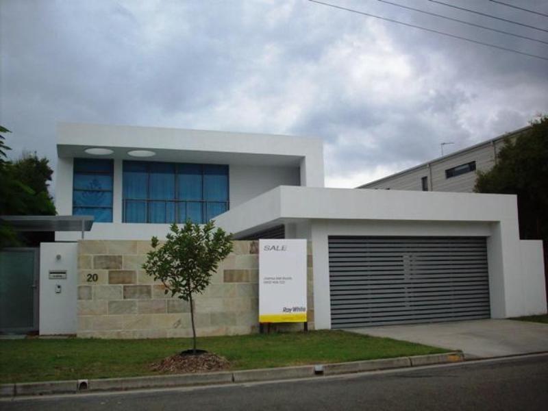 20 Seabeach Avenue, Mermaid Beach QLD 4218