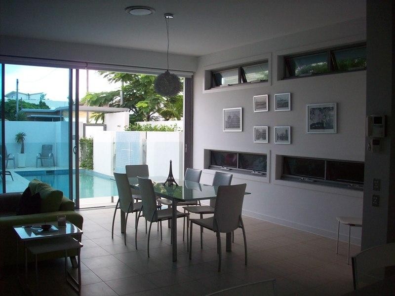 20 Seabeach Avenue, Mermaid Beach QLD 4218