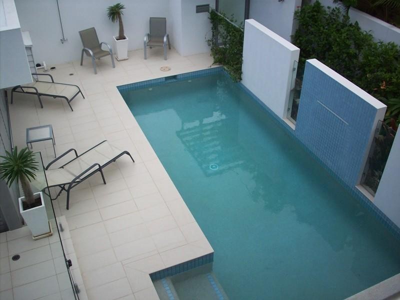 20 Seabeach Avenue, Mermaid Beach QLD 4218