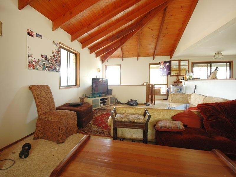 130 Murtha Drive, Elanora QLD 4221