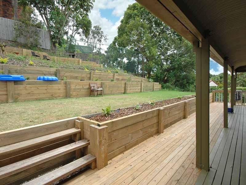 130 Murtha Drive, Elanora QLD 4221