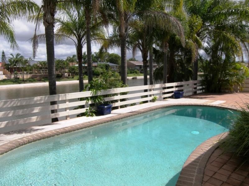 51 Pintail Crescent, Burleigh Waters QLD 4220