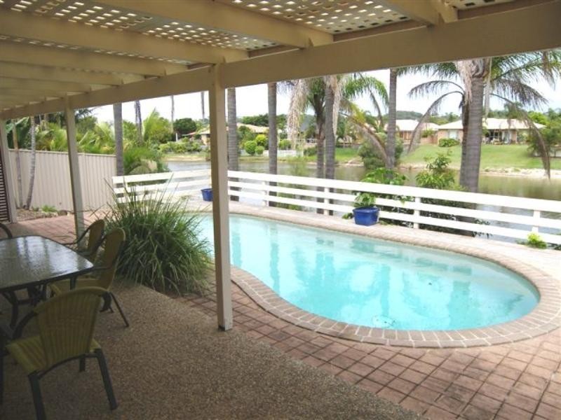 51 Pintail Crescent, Burleigh Waters QLD 4220