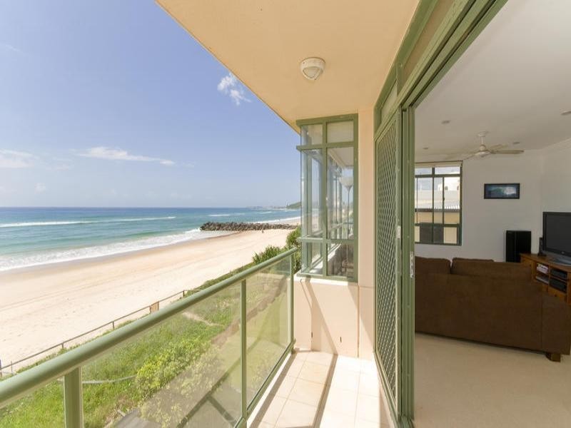 2/209 Jefferson Lane, Palm Beach QLD 4221
