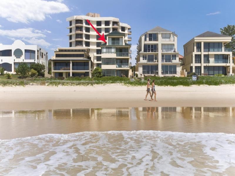 2/209 Jefferson Lane, Palm Beach QLD 4221