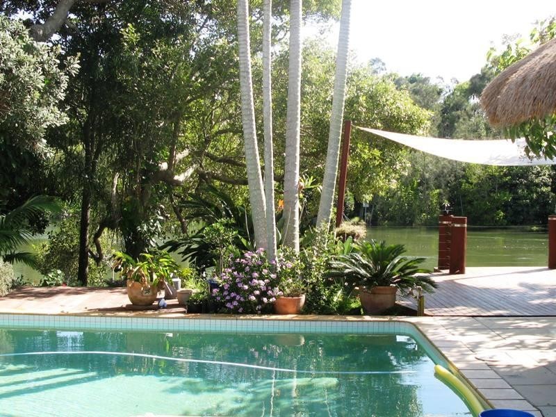 30 Karina Crescent, Broadbeach Waters QLD 4218