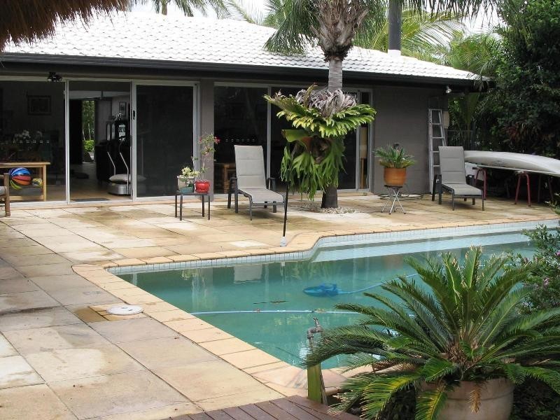 30 Karina Crescent, Broadbeach Waters QLD 4218