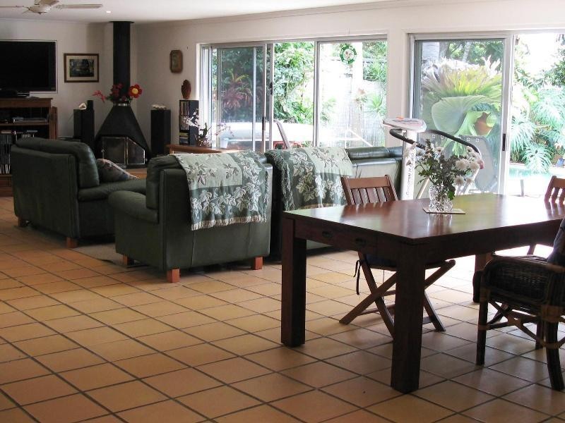 30 Karina Crescent, Broadbeach Waters QLD 4218