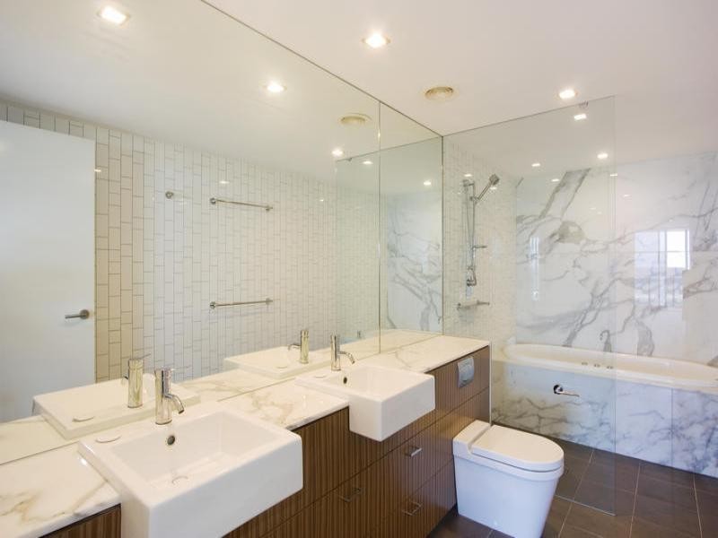 1063 ‘Ambience’ 2 The Esplanade, Burleigh Heads QLD 4220