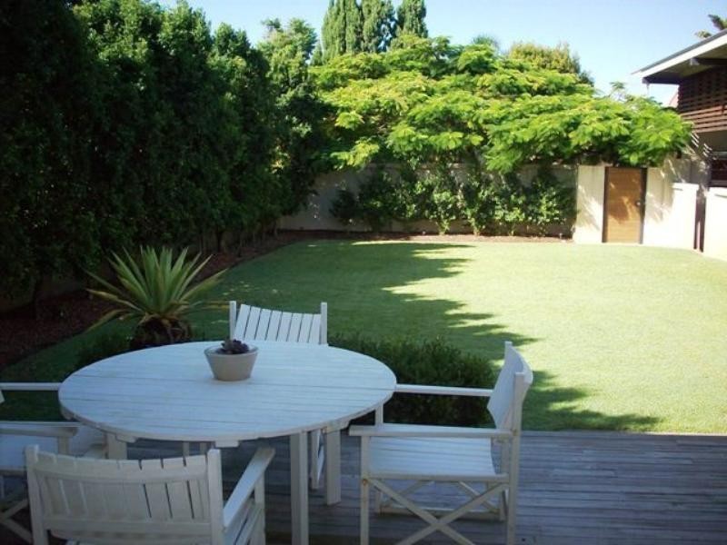 10 Sundowner Court, Mermaid Waters QLD 4218