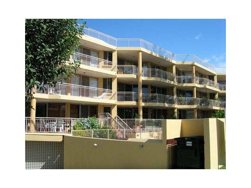 4/10 Dudley Street, Mermaid Beach QLD 4218