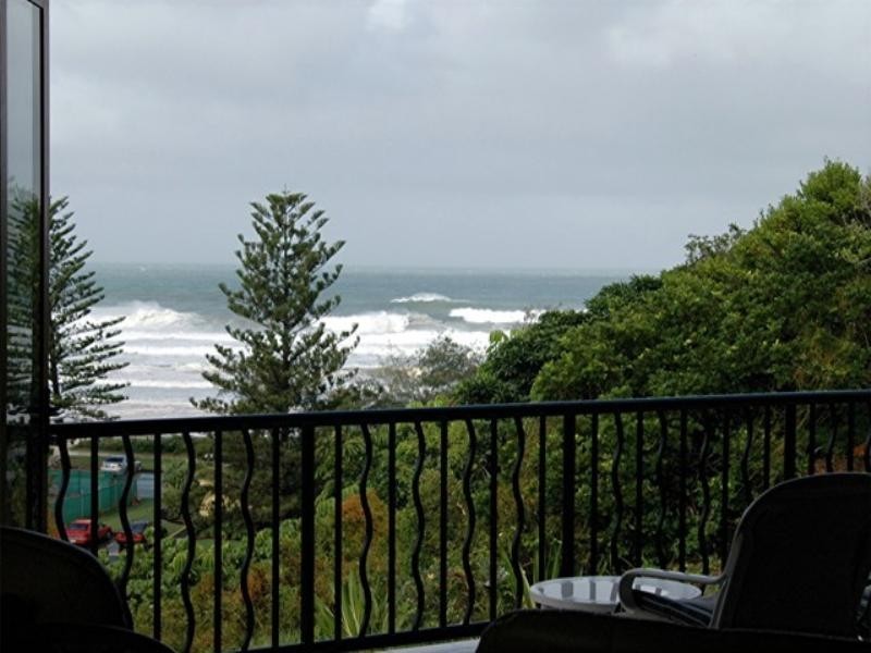 1 ‘Villa Al Mare’, 2087 Gold Coast Highway, Miami QLD 4220