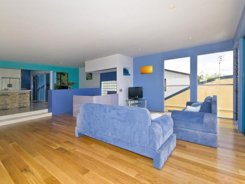 46 Hill Avenue, Burleigh Heads QLD 4220