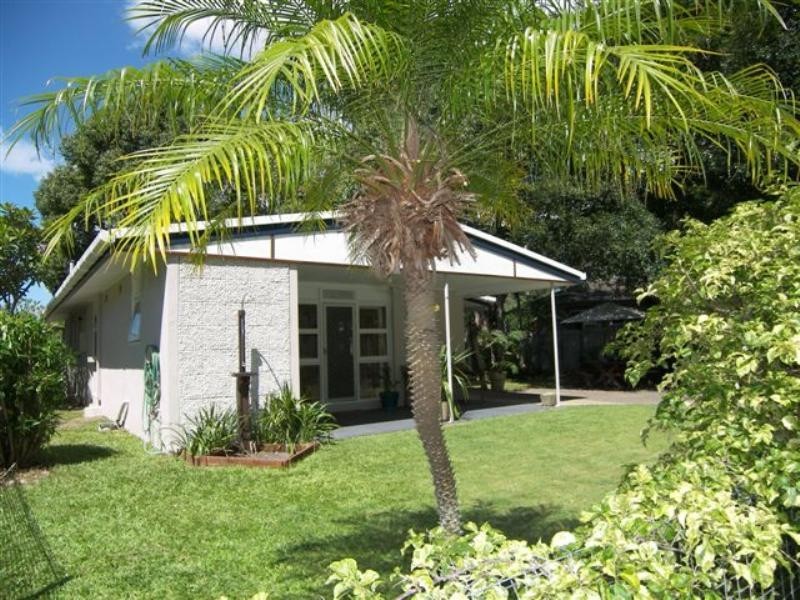 60 Djerral Avenue, Burleigh Heads QLD 4220
