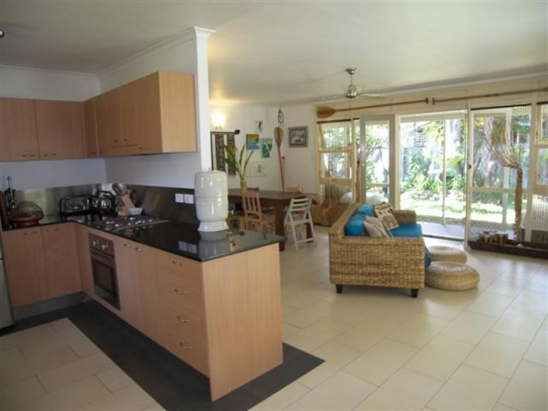 60 Djerral Avenue, Burleigh Heads QLD 4220