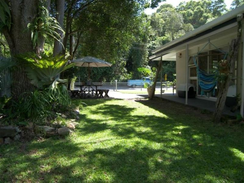 60 Djerral Avenue, Burleigh Heads QLD 4220